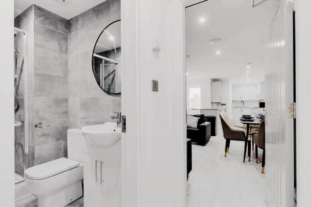 29 Malvern Road, L6 image 4