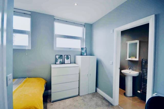 18 Woodcroft Road, L15 image