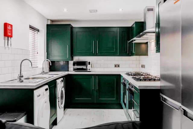 65 Granville Road, L15
