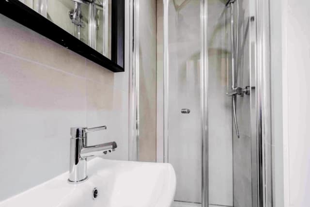 30 Egerton Road, l15 image