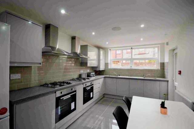 48 Cardigan Street, L15