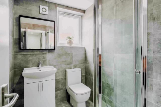 93 Avondale Road, L15 image
