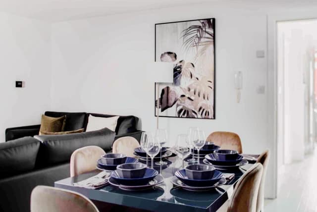22 Granville Road, L15 image 5