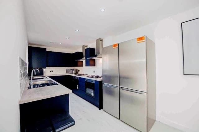 99 Ash Grove, L15 image 4