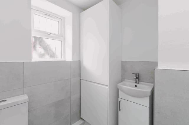 19 Langdale Road – Flat 1 image 5