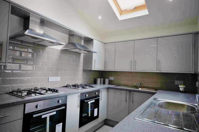 52 Cotswold Street, L7 image 4