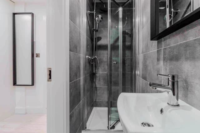 33 Cranborne Road, L15 image