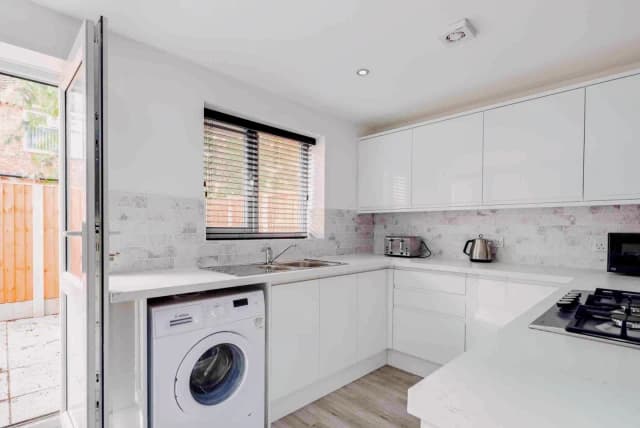 18 Wellington Avenue, L15 image 2