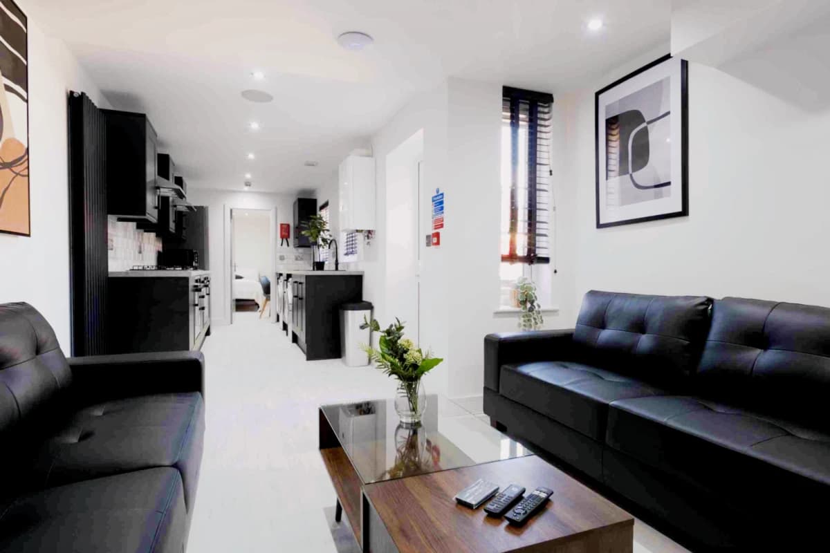 8 Dunlop Street, LN5 image 2
