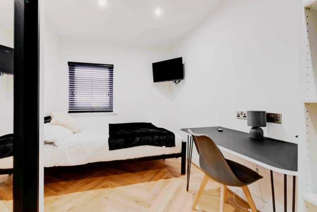 1 Seaman Road L15 image