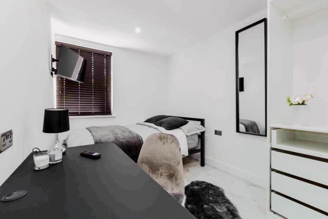 63 Cranborne Road, L15 image