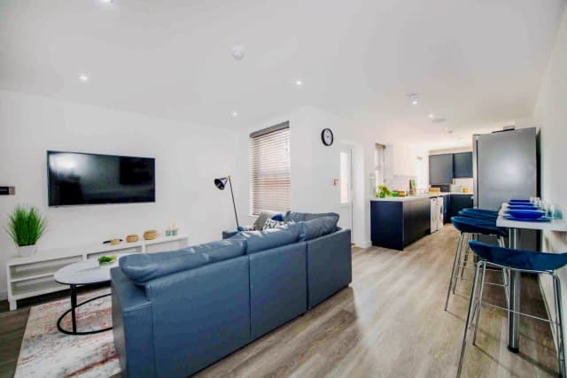 45 Langton Road, L15 image 2