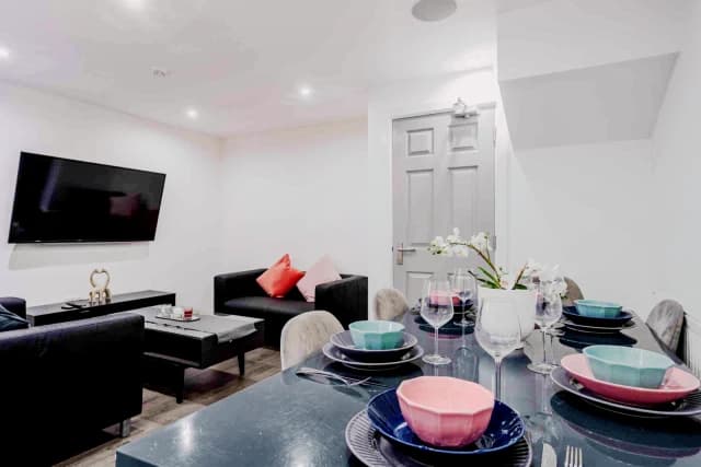 86 Langton Road, L15 image 5
