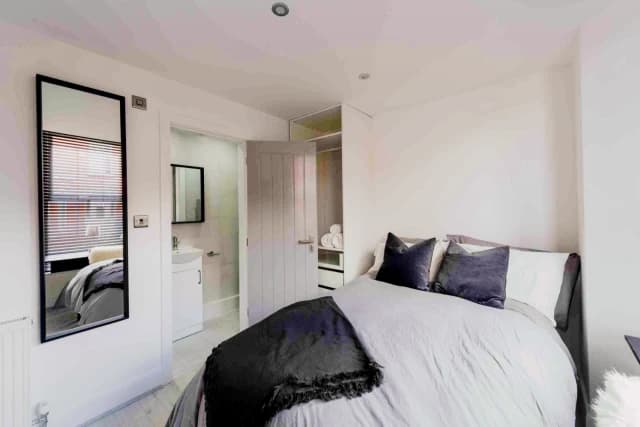 38 Cranborne Road image