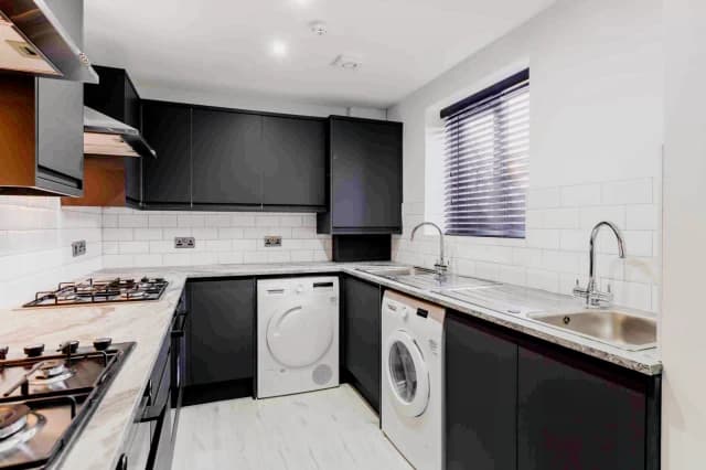 93 Taunton Street, L15 image 4