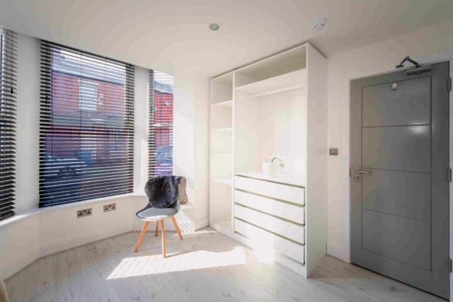 24 Cranborne Road, L15 image
