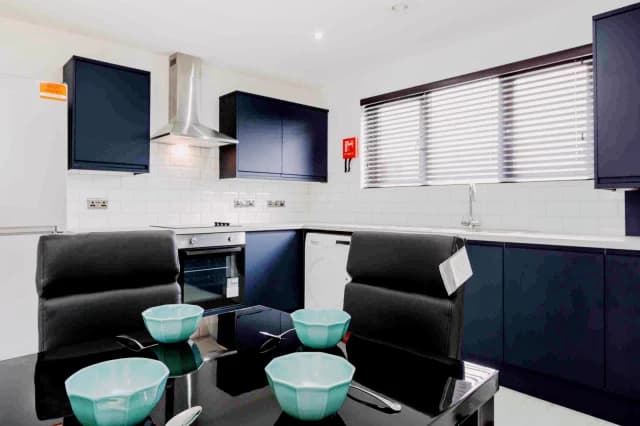 19 Langdale Road – flat 3 image 5