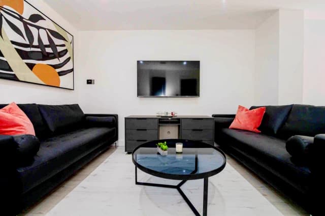 99 Ash Grove, L15