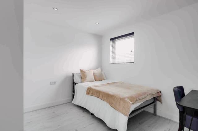 36 Cranborne Road image