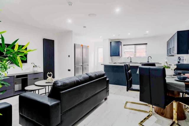 30 Egerton Road, l15