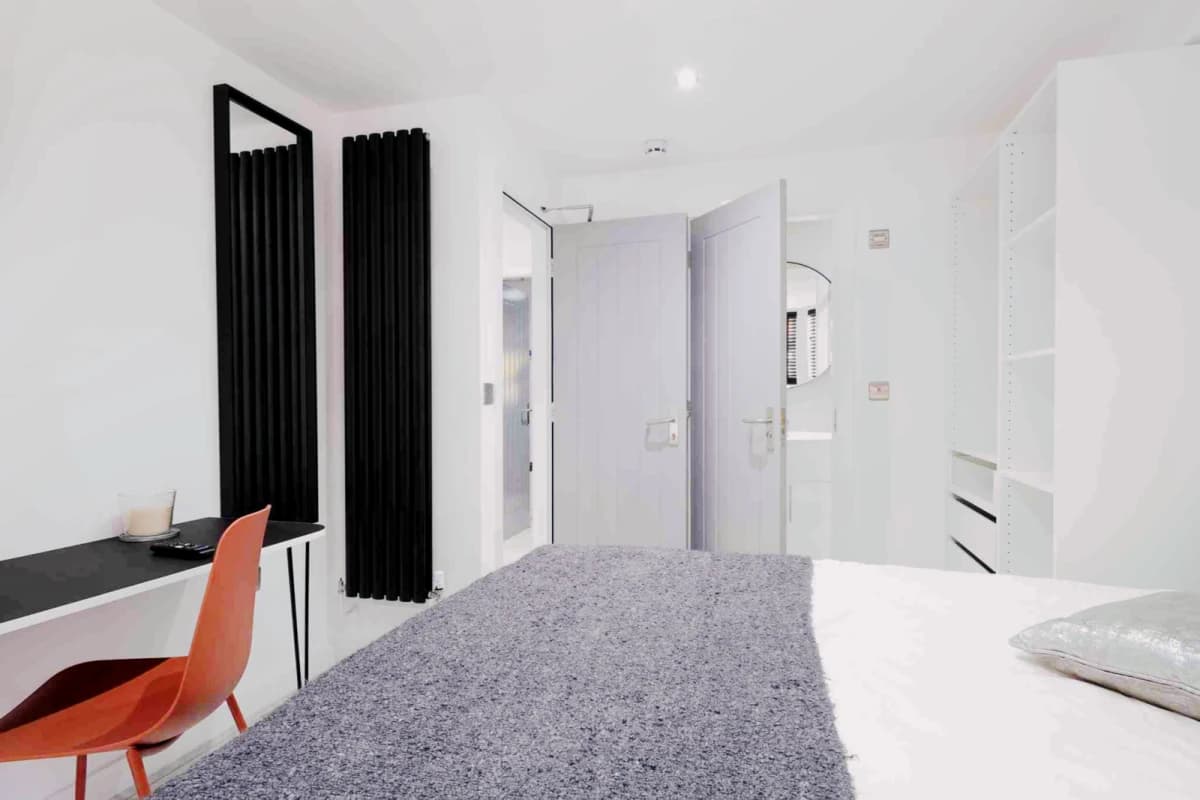 13 Prior Street image 3