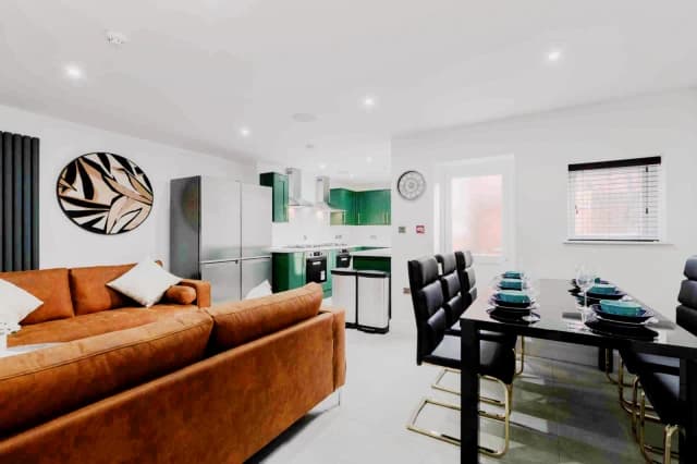166 Alderson Road, L15 image 4