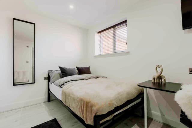 93 Taunton Street, L15 image