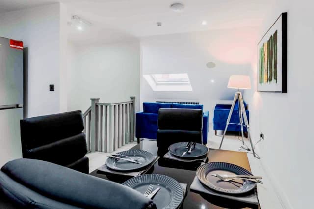 19 Langdale Road – flat 4 image 2