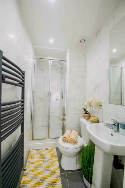 45 Langton Road, L15 image