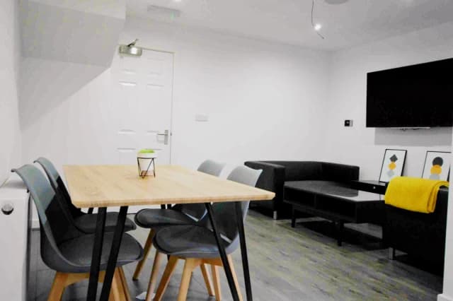48 Cardigan Street, L15 image 2