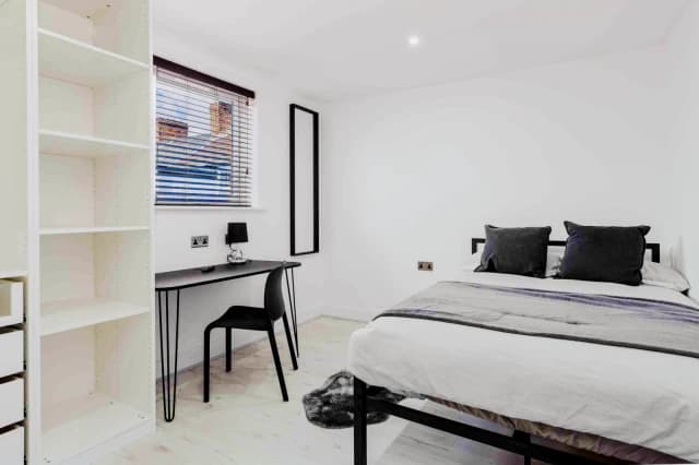 33 Cranborne Road, L15 image
