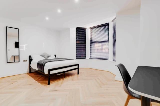 18 Ashfield L15 image 4
