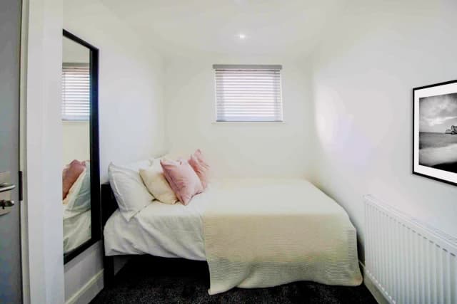 61 Thornycroft Road, L15 image