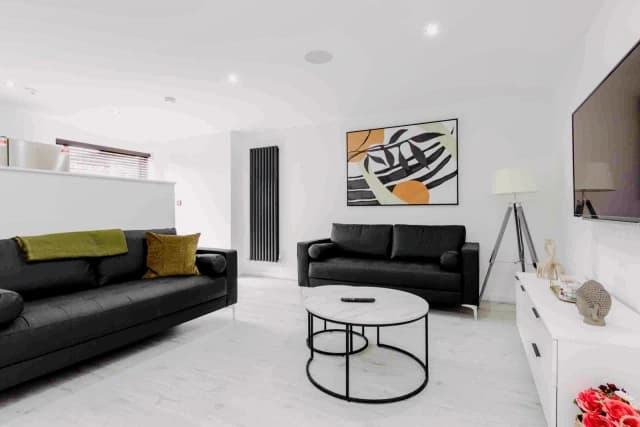 23 Cranborne Road