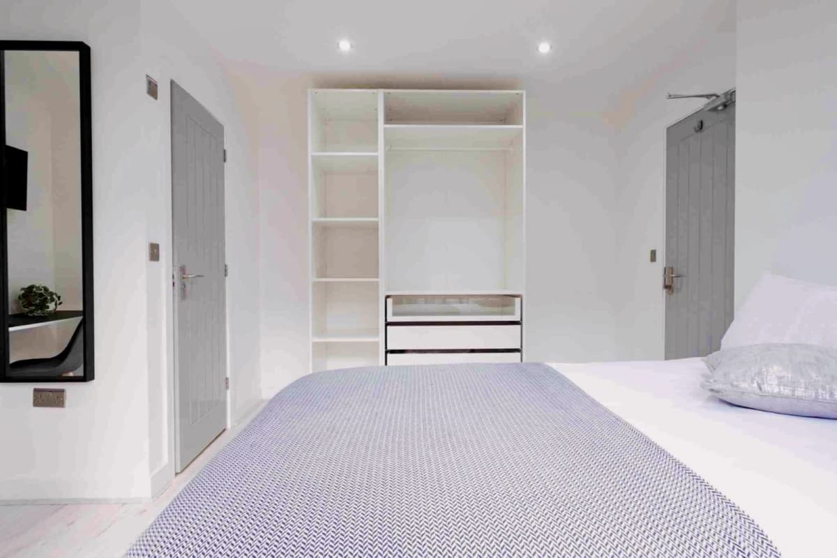 74 Dixon Street image 3