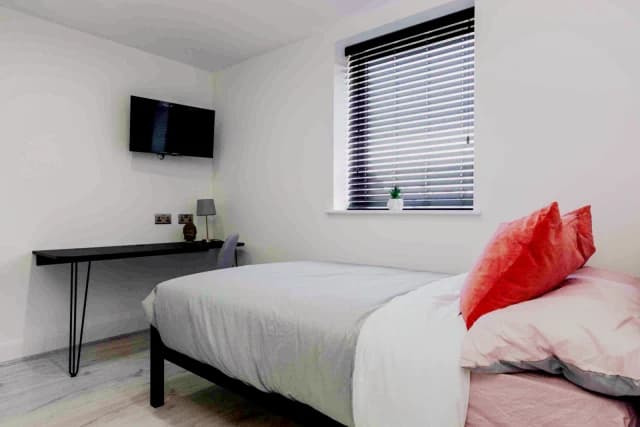63 Cranborne Road, L15 image
