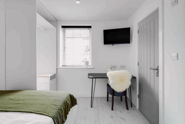 36 Cranborne Road image