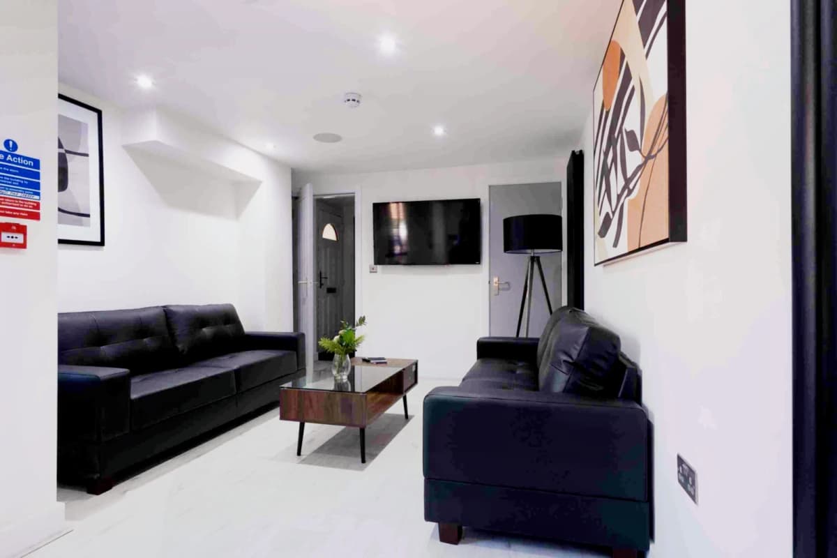8 Dunlop Street, LN5 image 4