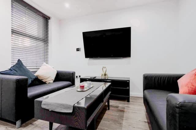 86 Langton Road, L15 image