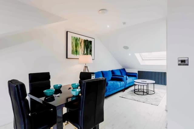 19 Langdale Road – flat 3 image 2