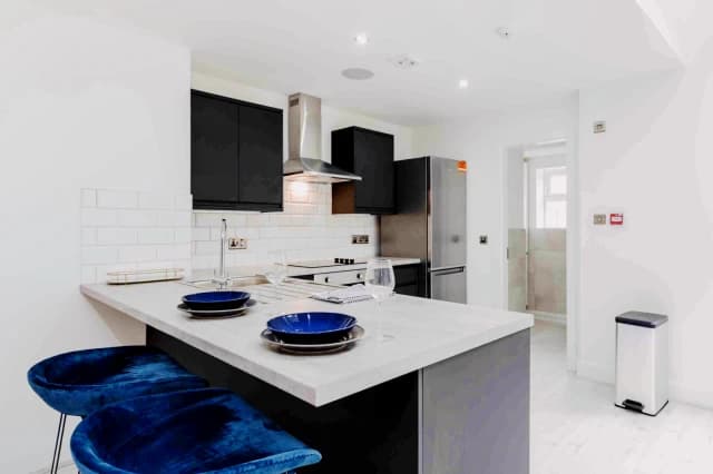 19 Langdale Road – flat 2 image 2