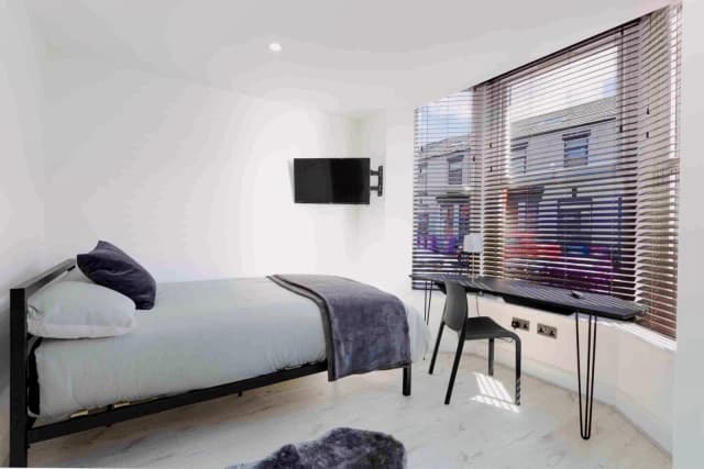 33 Cranborne Road, L15 image 5