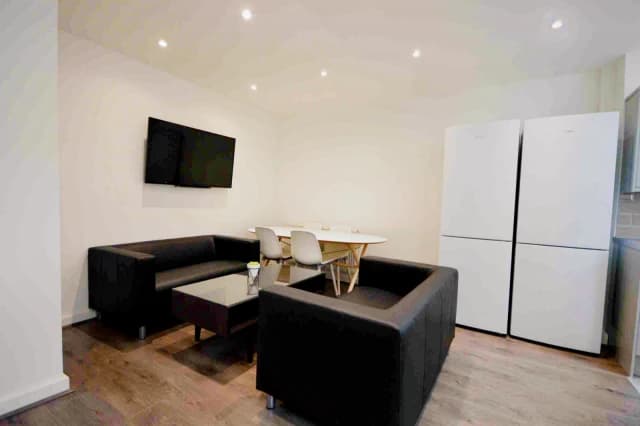 52 Cotswold Street, L7 image 5