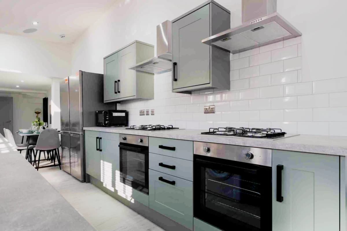 27 Sewells Walk image 3