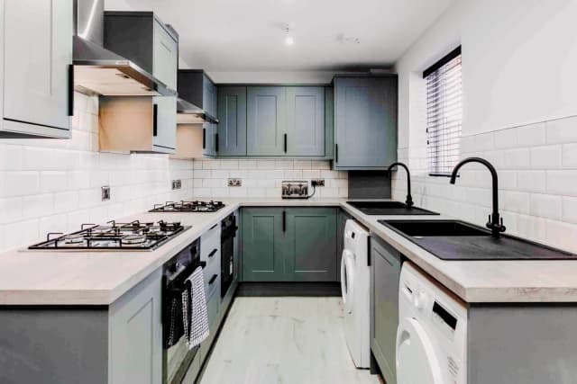 63 Cranborne Road, L15 image 5