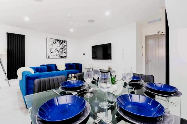 33 Cranborne Road, L15 image 4