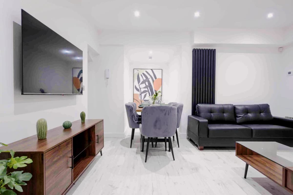 28 Yarborough Road image 2