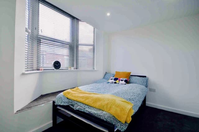 20 Ingrow Road, L6 image