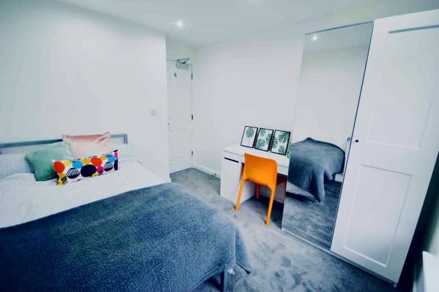 9 Cranborne Road, L15 image 3
