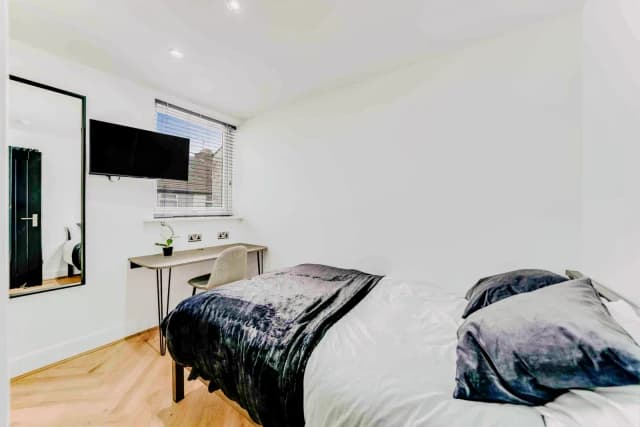 153 Leopold Road L7 8SS image